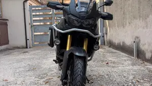 Honda Africa Twin CRF 1000L DCT ABS (2016 - 17)  (2)