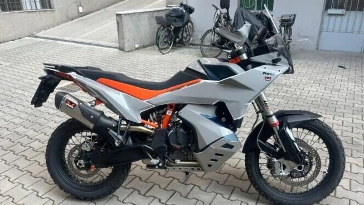 KTM 890 Adventure R (2023 - 24)  (3)
