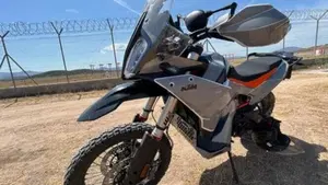 KTM 890 Adventure R (2023 - 24)  (6)