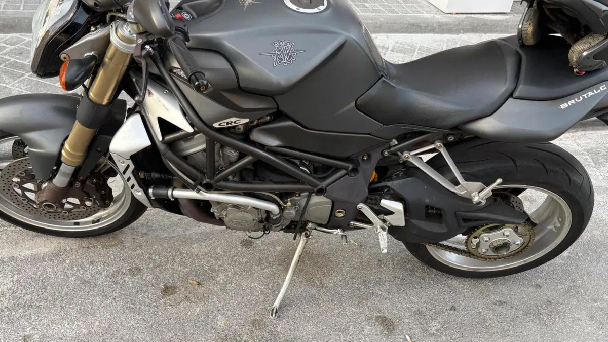 MV Agusta Brutale 750 S (2002 - 06)  (3)