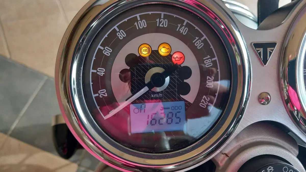 Triumph Speed Twin 1200 (2021 - 24)  (2)