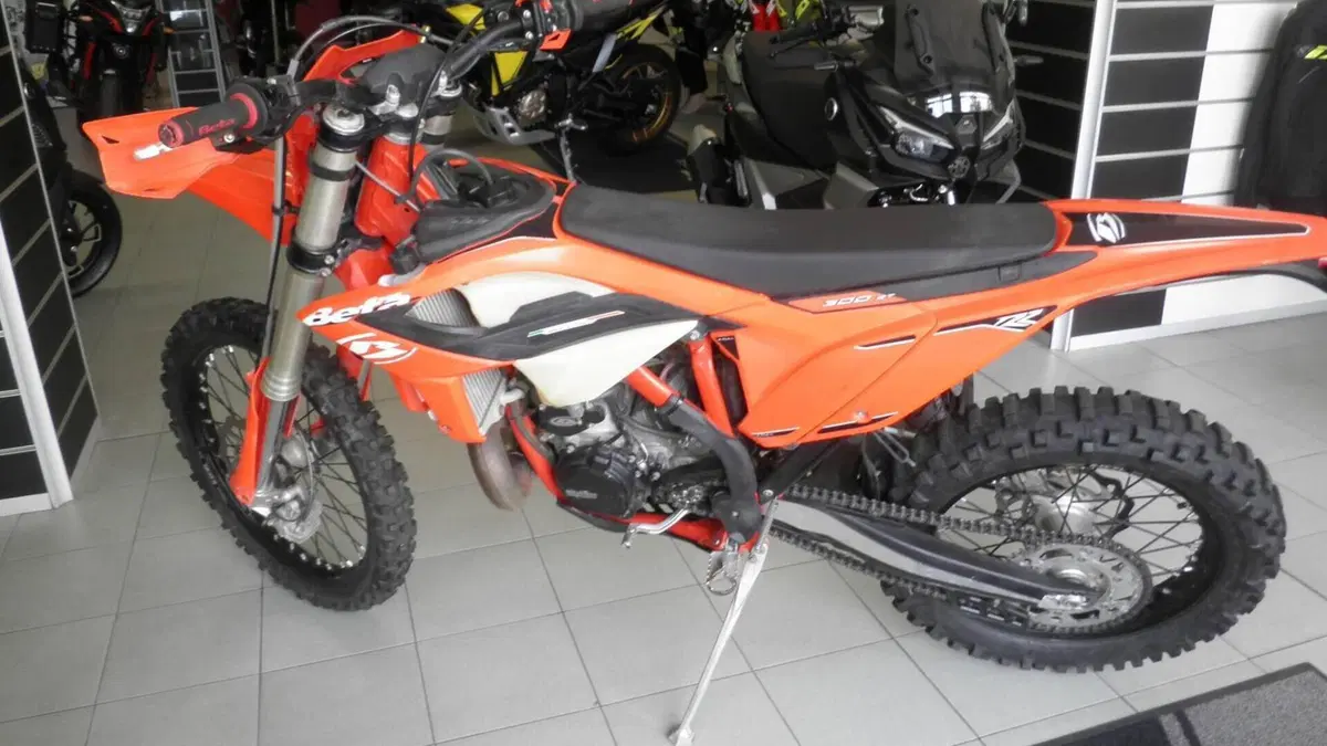 Betamotor RR 300 2T Enduro (2022)  (2)