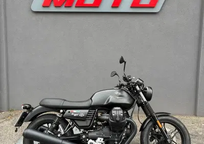 Moto Guzzi V7 III Stone (2017 - 20) - Annuncio 10093947