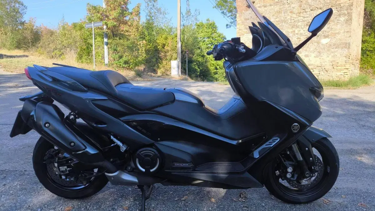 Yamaha T-Max 560 Tech Max (2021) 