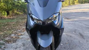 Yamaha T-Max 560 Tech Max (2021)  (4)