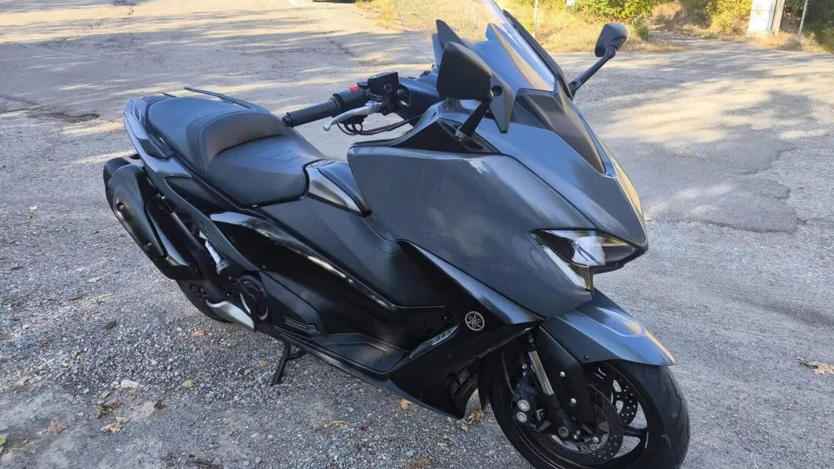Yamaha T-Max 560 Tech Max (2021)  (5)