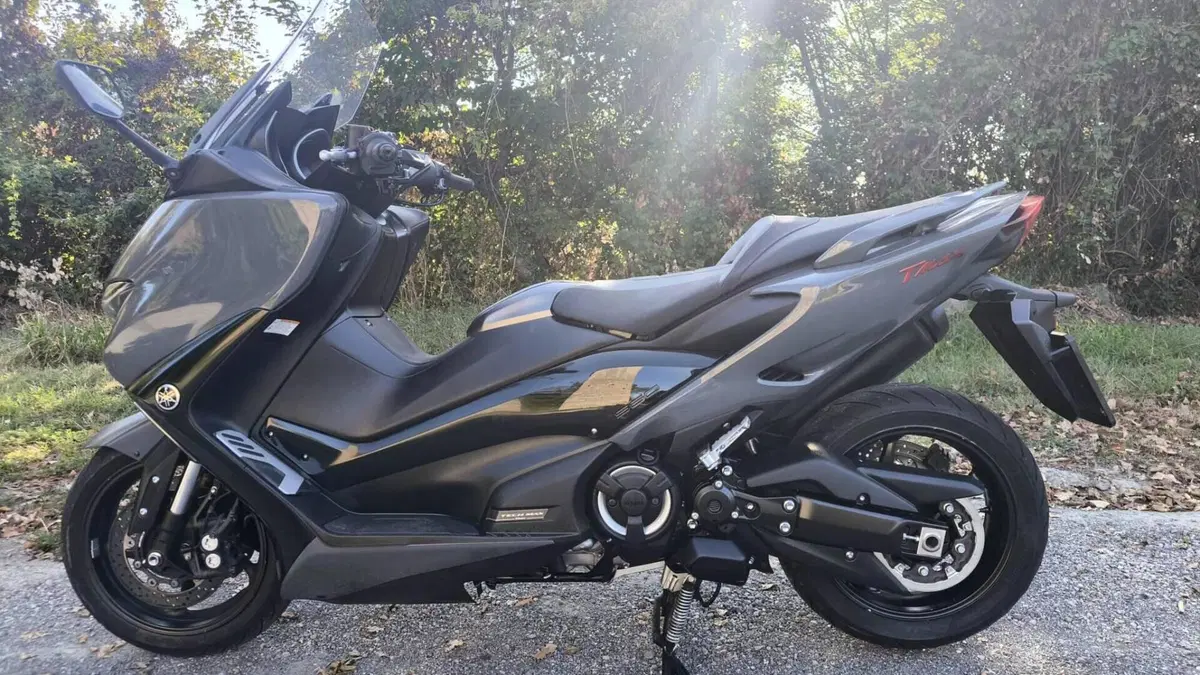 Yamaha T-Max 560 Tech Max (2021)  (7)