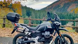Moto Guzzi V85 Strada (2024 - 26) usata