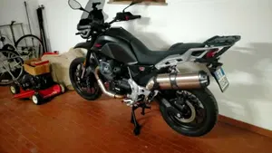 Moto Guzzi V85 Strada (2024 - 26)  (6)