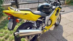 Honda CBR 600 F (1999 - 00)  (2)