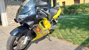Honda CBR 600 F (1999 - 00)  (3)
