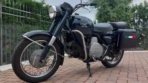 Moto Guzzi   (4)