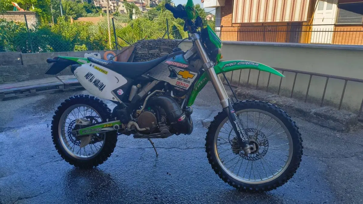 Kawasaki KXE250 (2006)  (2)