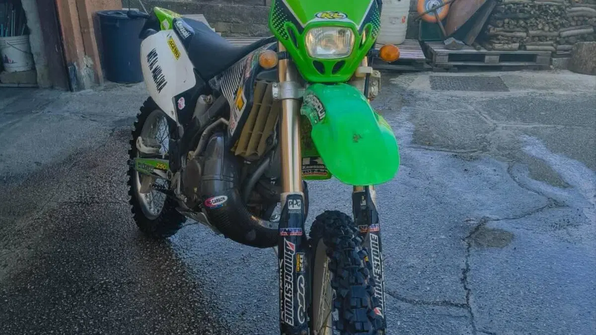 Kawasaki KXE250 (2006)  (3)