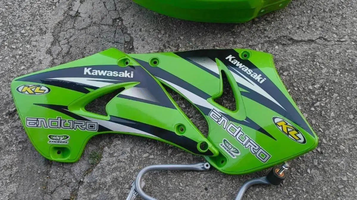 Kawasaki KXE250 (2006)  (8)
