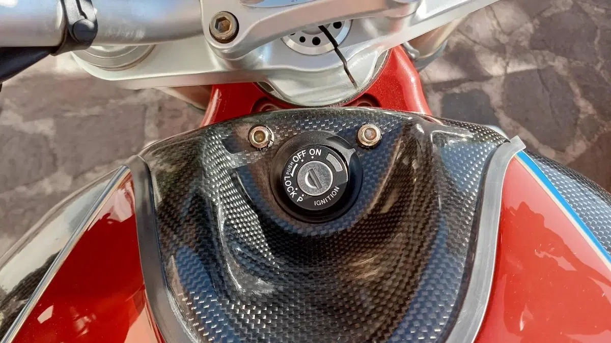 MV Agusta Brutale 750 America (2004 - 06)  (13)