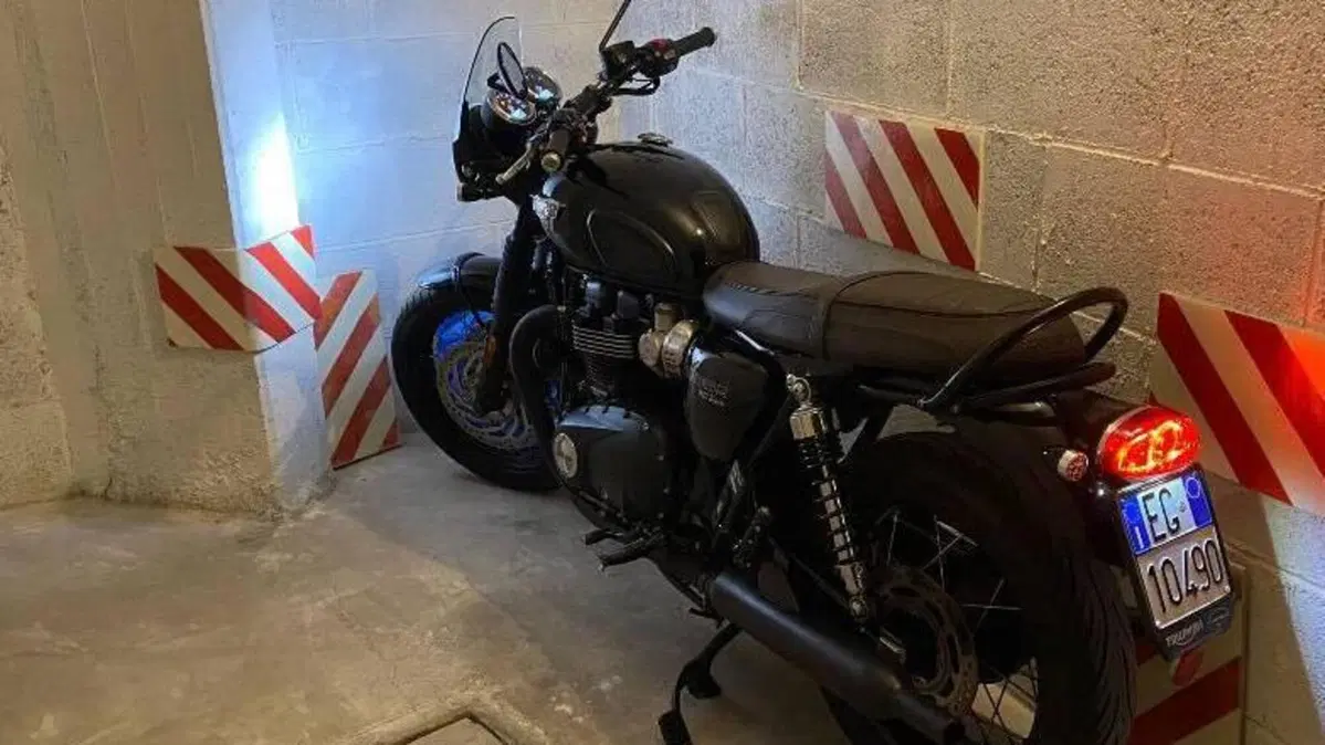 Triumph Bonneville T120 Black (2017 - 20) 