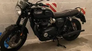 Triumph Bonneville T120 Black (2017 - 20)  (2)
