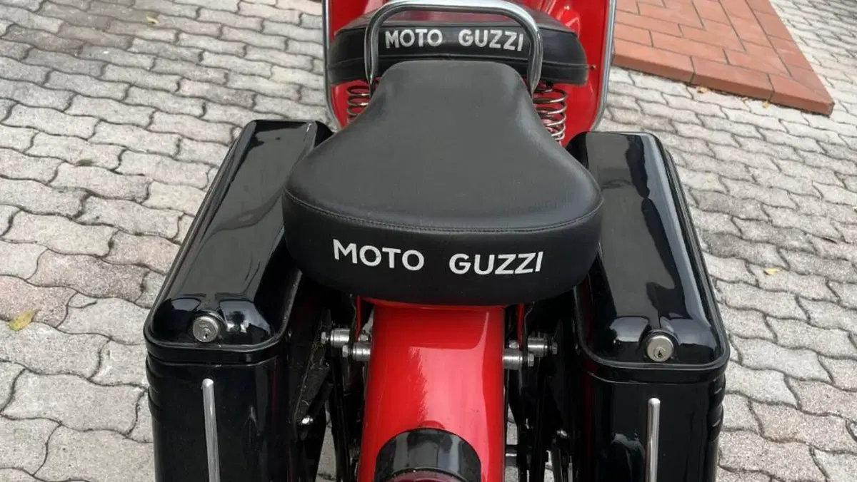 Moto Guzzi   (7)