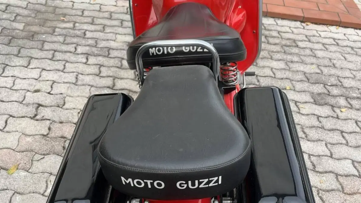Moto Guzzi   (10)
