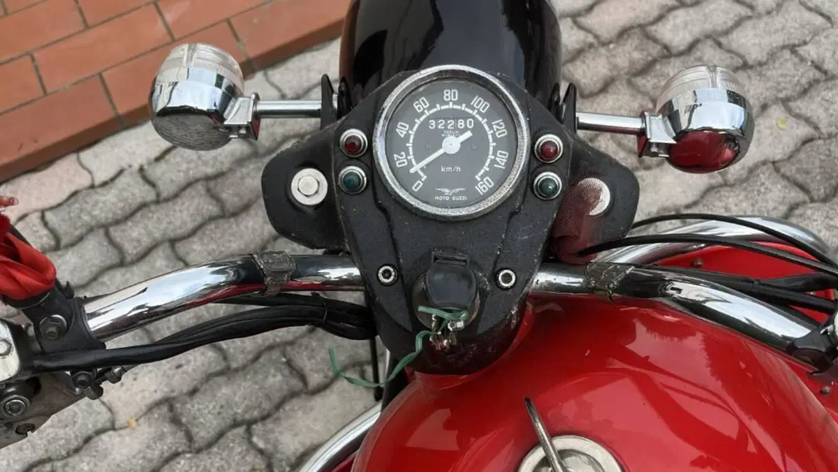 Moto Guzzi   (13)