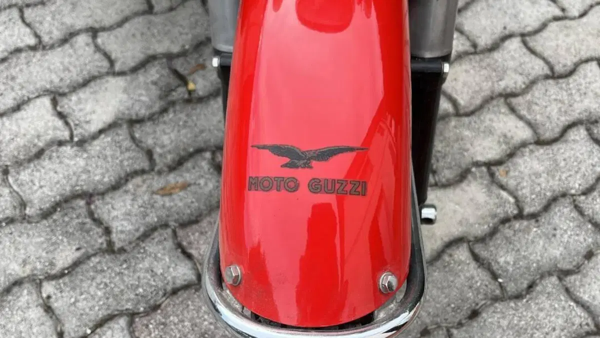 Moto Guzzi   (17)