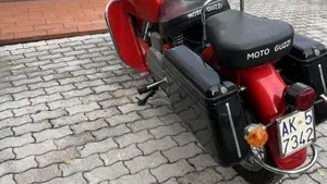 Moto Guzzi   (19)