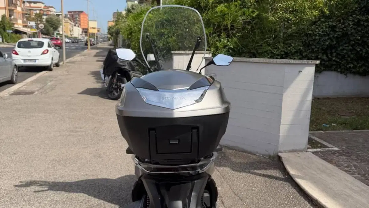 Honda SH 350 (2021 - 24)  (4)
