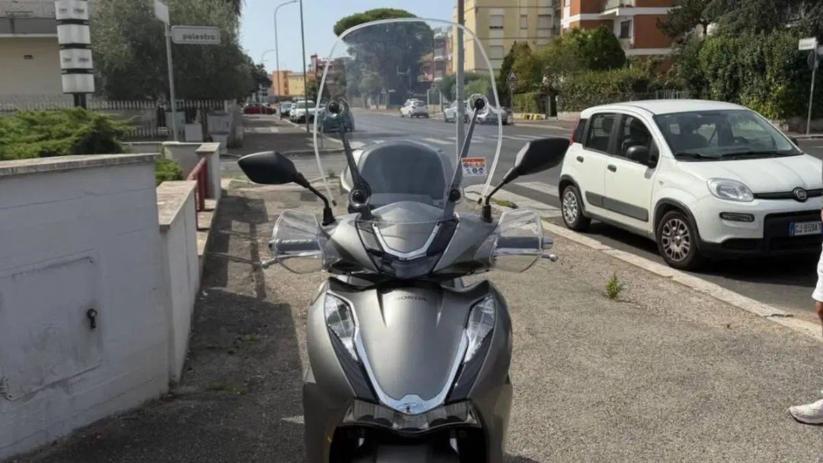 Honda SH 350 (2021 - 24)  (2)