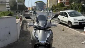 Honda SH 350 (2021 - 24)  (2)
