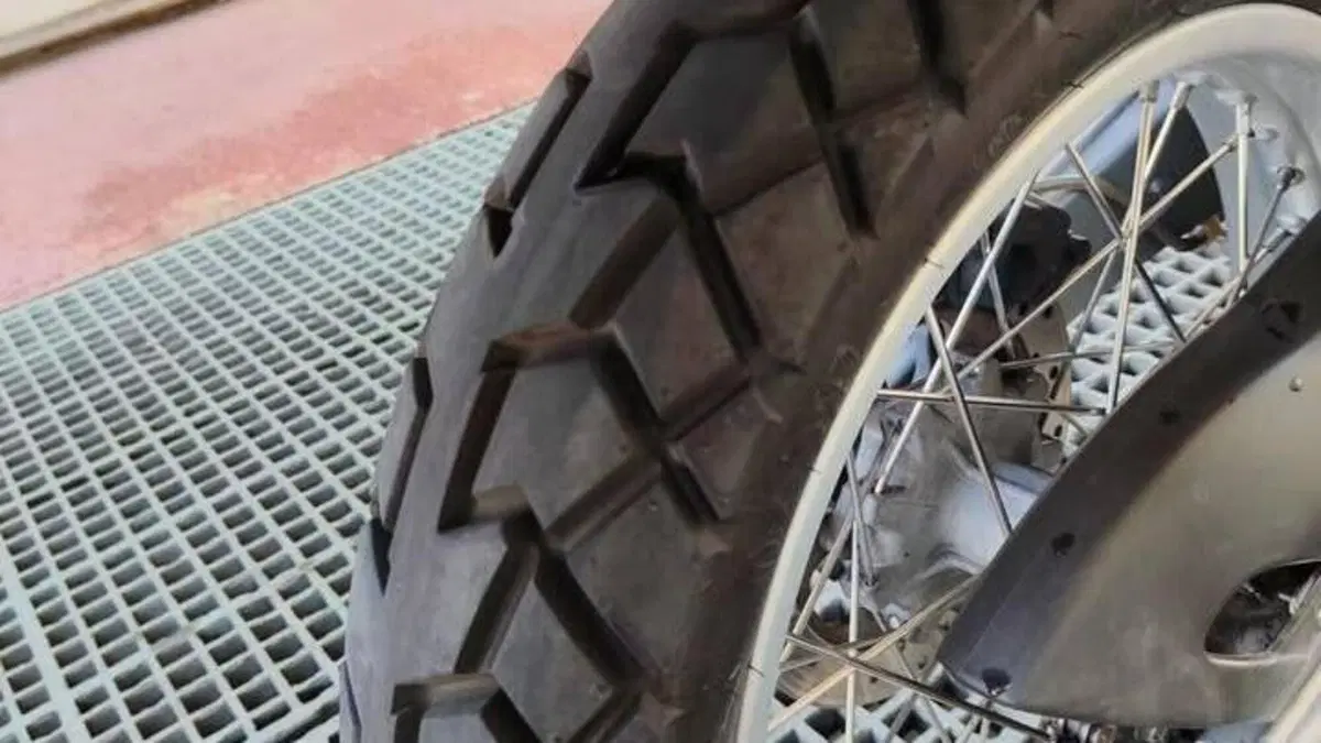 Aprilia Pegaso 650 IE (2003 - 04)  (3)