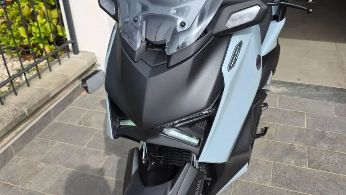 Yamaha X-Max 300 Tech Max (2025 - 26)  (5)