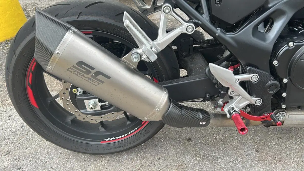 Honda CB 750 Hornet (2025)  (6)