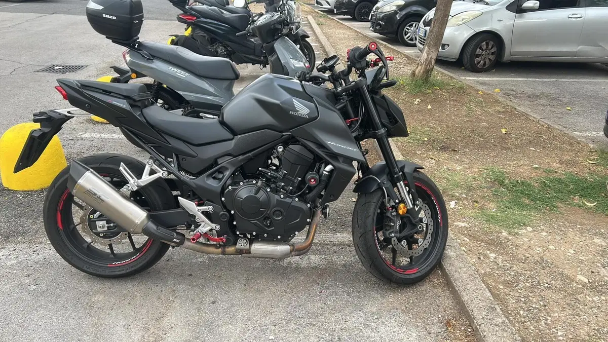 Honda CB 750 Hornet (2025)  (7)