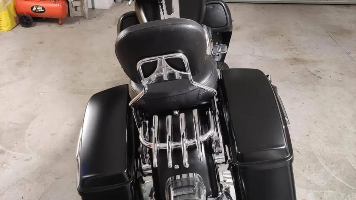 Harley-Davidson 1690 Street Glide Special (2014 - 16) - FLHX  (2)