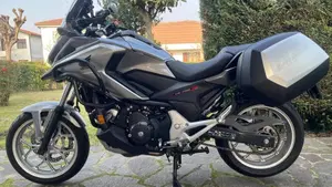 Honda NC 750 X ABS (2016 -17)  (2)