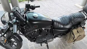 Harley-Davidson 883 SuperLow (2017 - 20) - XL 883L  (6)