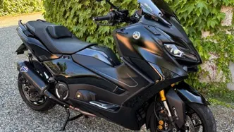 Yamaha T-Max 560 Tech Max (2022 - 24) usata