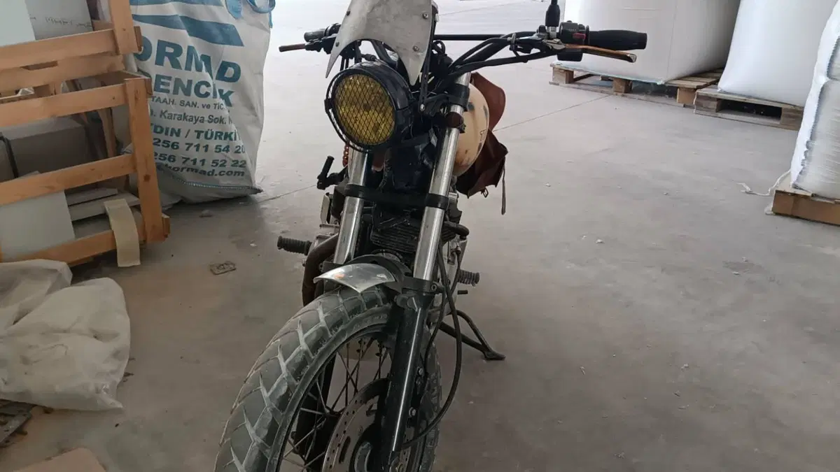 Triumph Scrambler (2006 - 17)  (3)