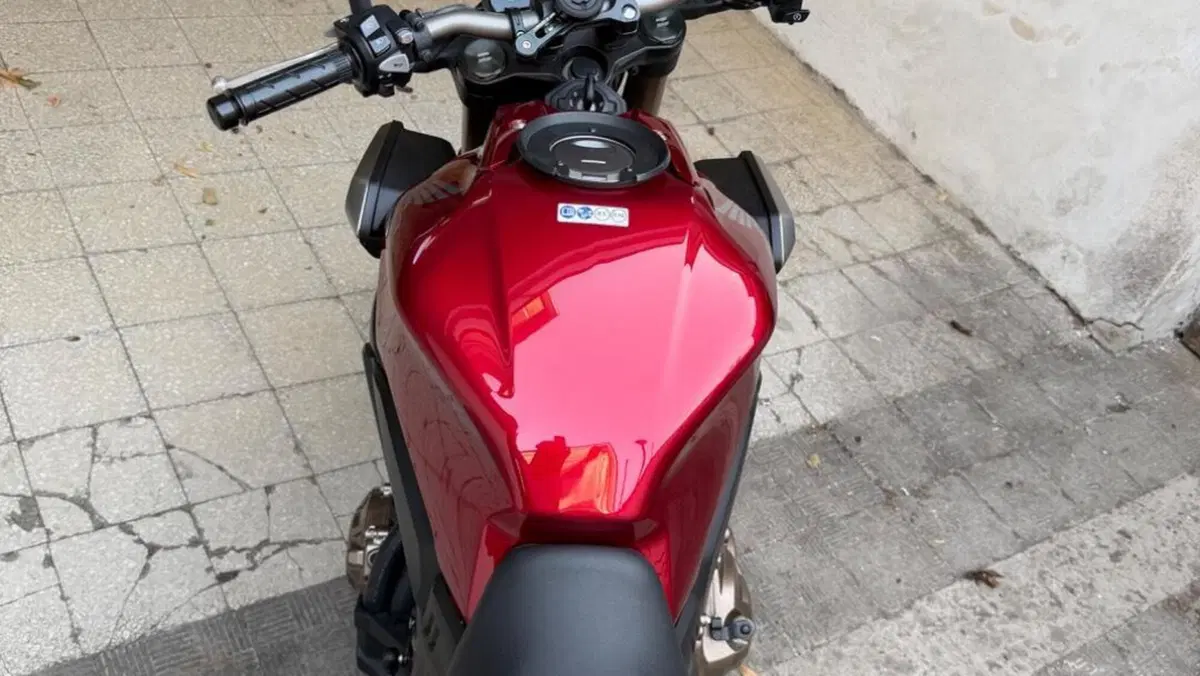 Honda CB 650 R (2021 - 23)  (2)