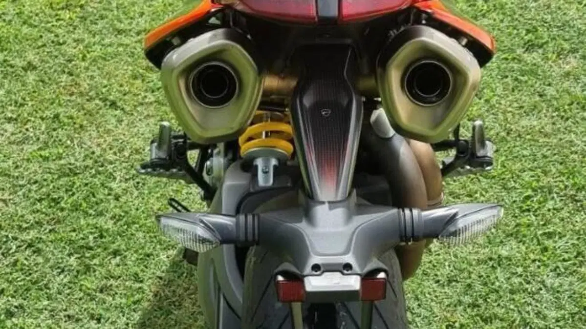 Ducati Hypermotard 950 RVE (2022 - 25)  (13)