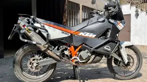KTM 990 Adventure R (2009 - 11)  (8)