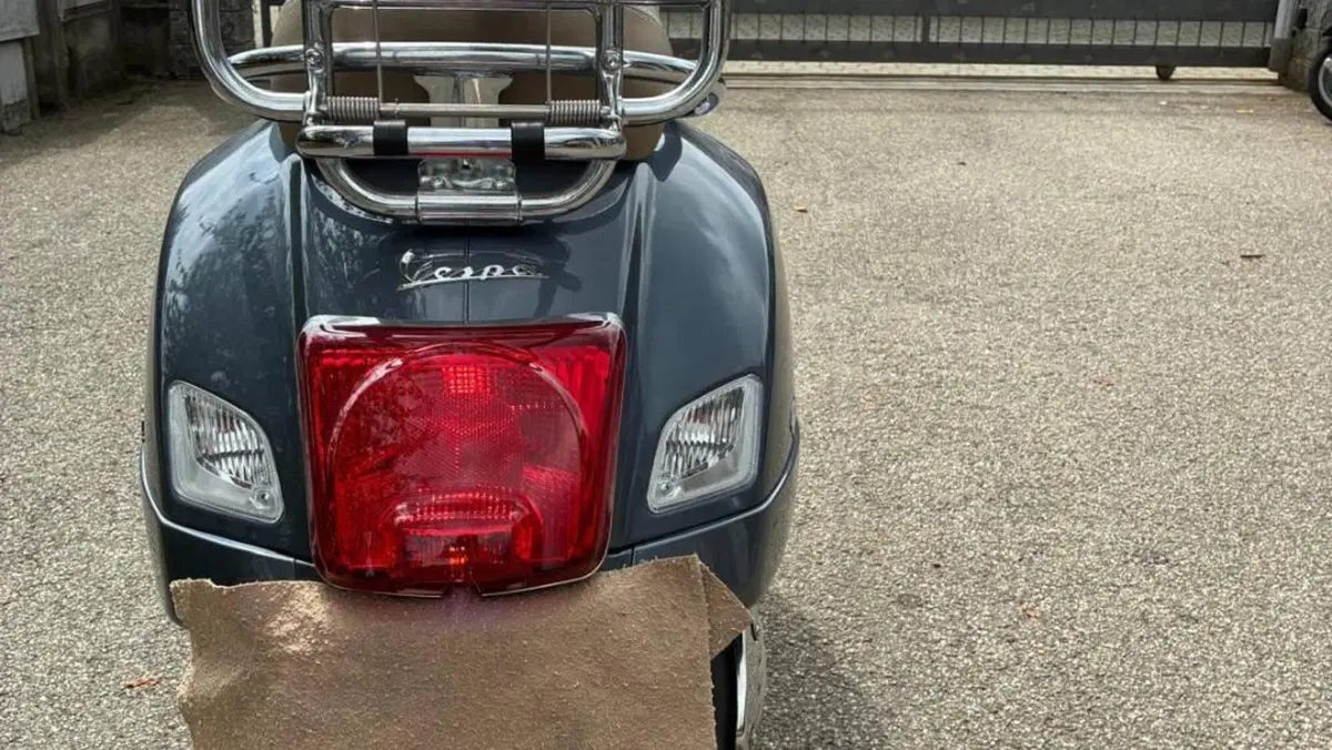 Vespa GTS 300 ABS (2014 - 16)  (4)