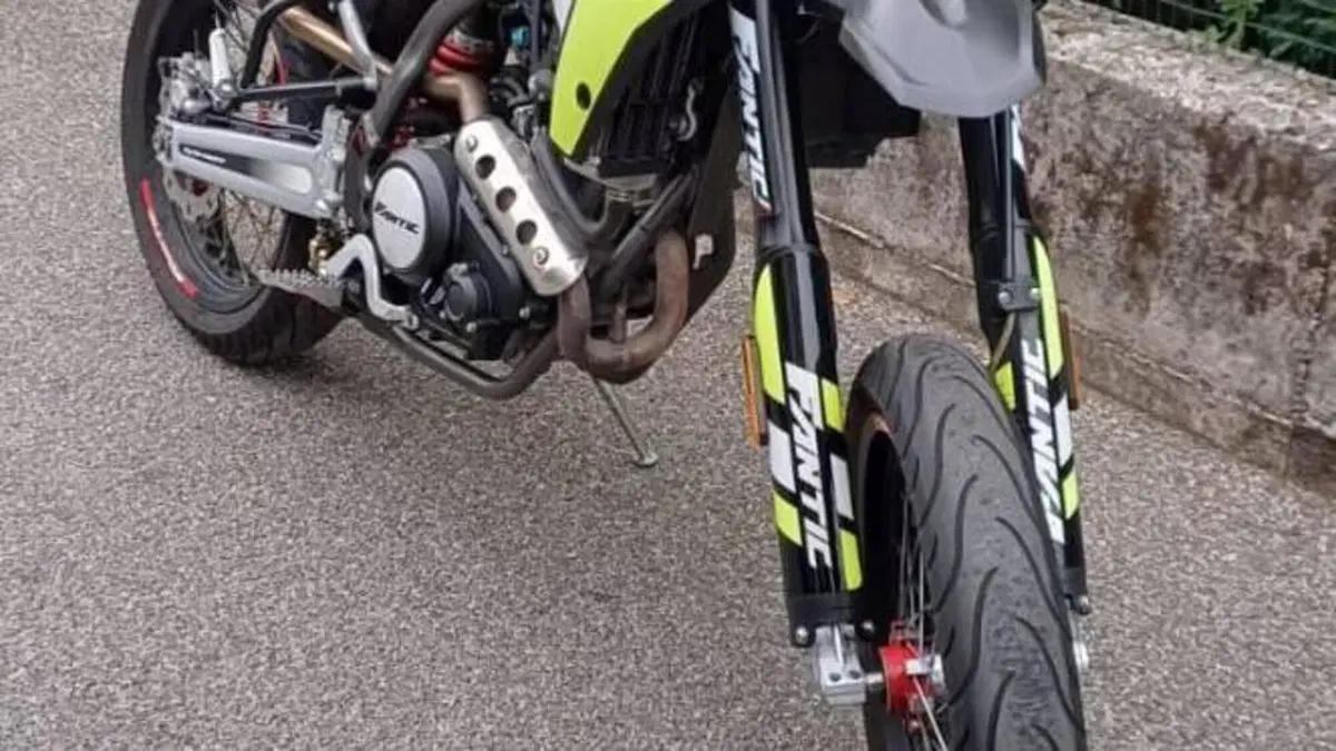 Fantic Motor XMF 125 Motard Performance 4t (2021 - 22) 