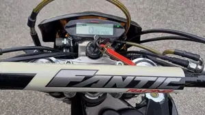 Fantic Motor XMF 125 Motard Performance 4t (2021 - 22)  (6)