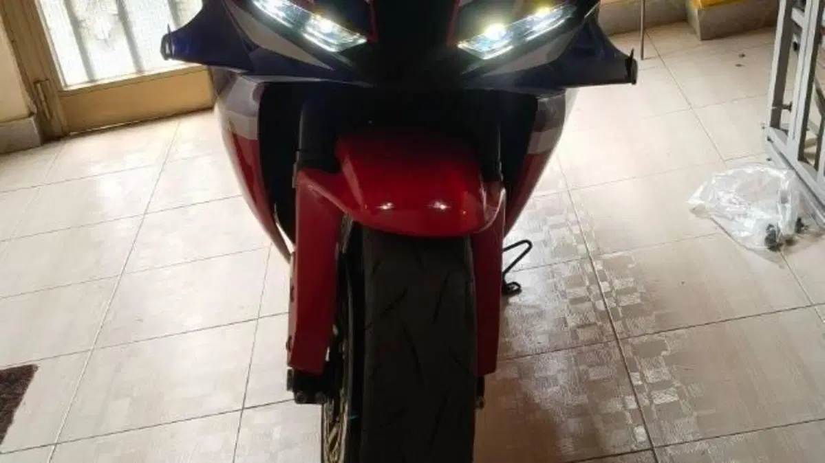 Honda CBR 600 RR (2024 - 26)  (8)