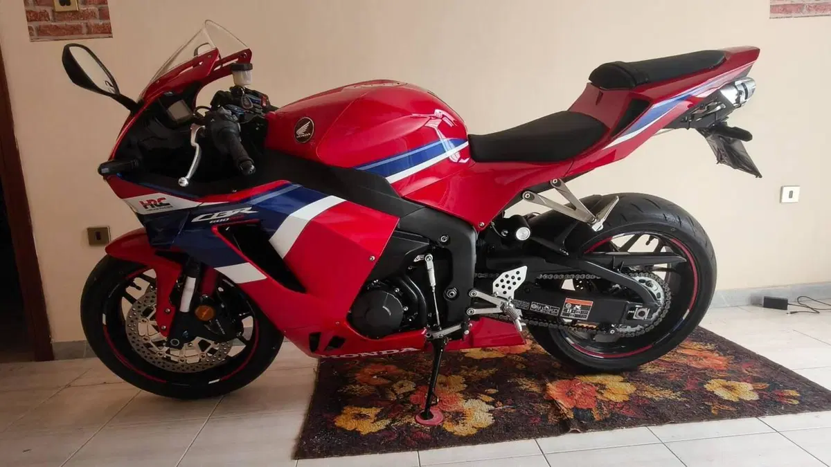Honda CBR 600 RR (2024 - 26)  (9)