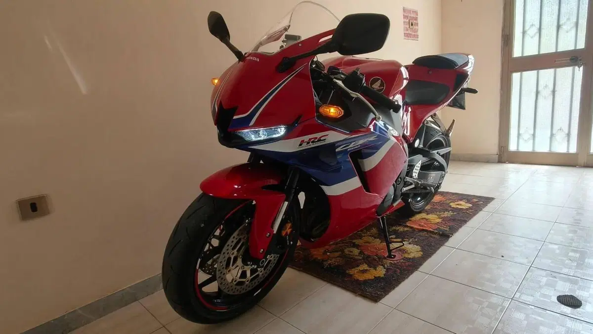 Honda CBR 600 RR (2024 - 26)  (10)