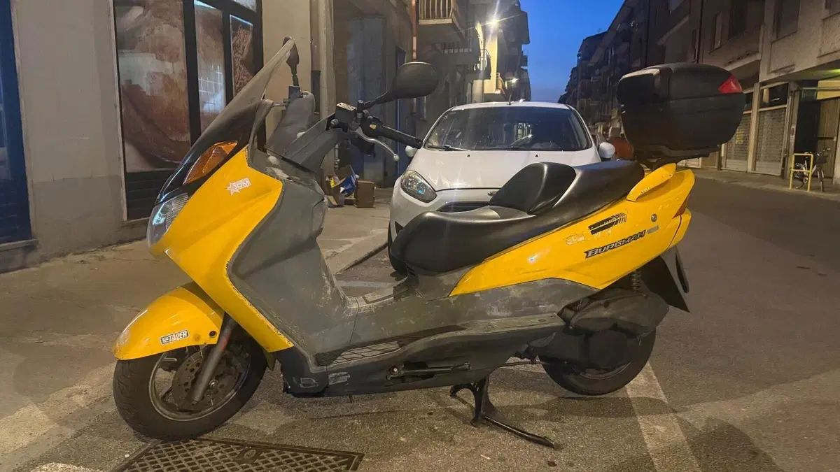Suzuki Burgman UH 150 (2002 - 06)  (3)