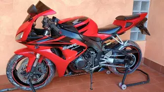 Honda CBR 1000 RR Fireblade (2006 - 07) usata